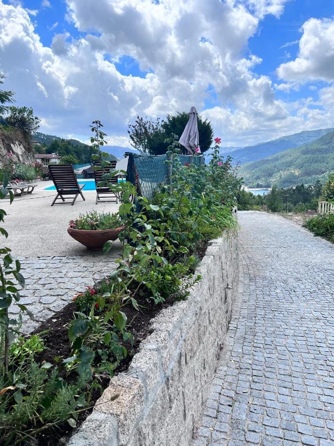 Quinta De Gestacos Villa Geres Bagian luar foto