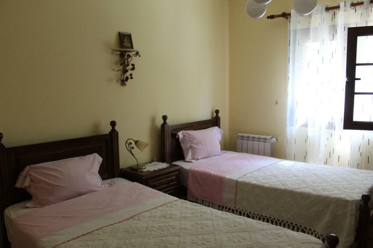 Quinta De Gestacos Villa Geres Bagian luar foto